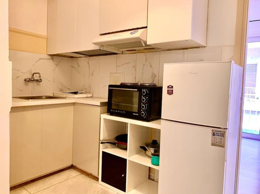 2 Bedroom Apartment 300 Meters Metro Aghios Loanis เอเธนส์ ภายนอก รูปภาพ